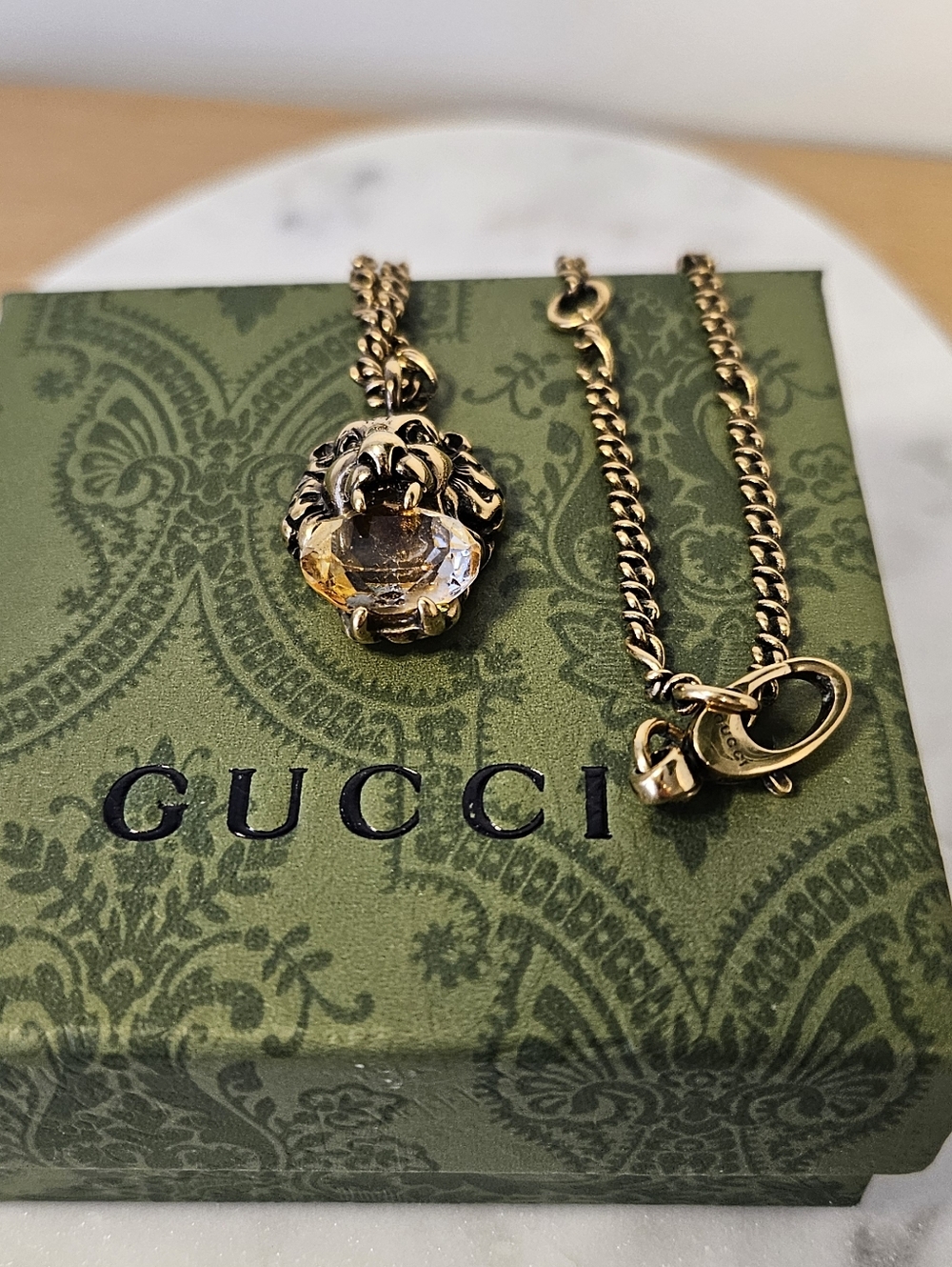 ✨️ GUCCI Lion Head Pendant Necklace with Rare Stone ✨️ - Picture 3 of 10